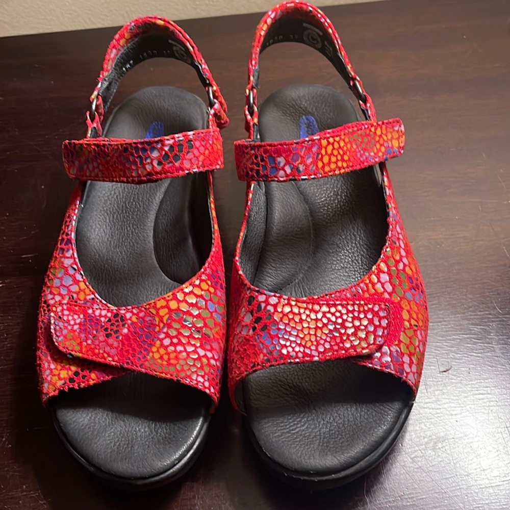 Wolky shoes red